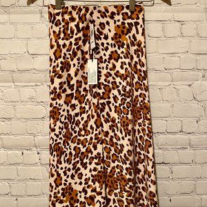 NWT! Babaton leopard print slip skirt-Size 00